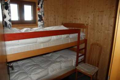 Kleines Zimmer mit Kajütenbett